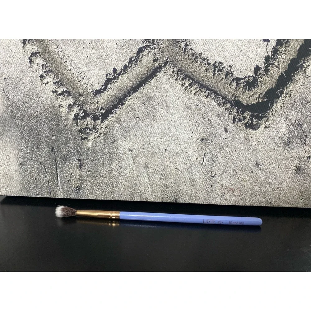 New Luxie Lilac Blending Brush 237